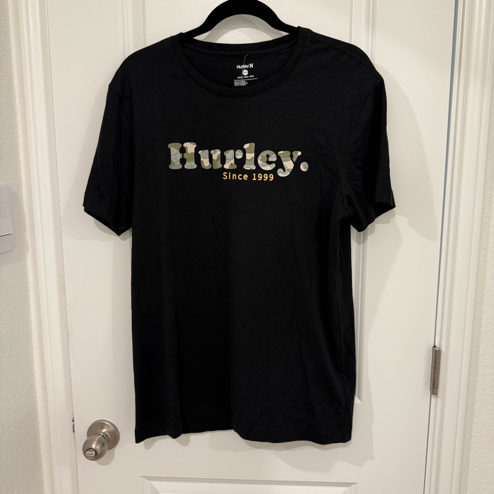 Hurley Men's Black Tee with Camouflage Logo Size Medium Street Wear Skater Surf